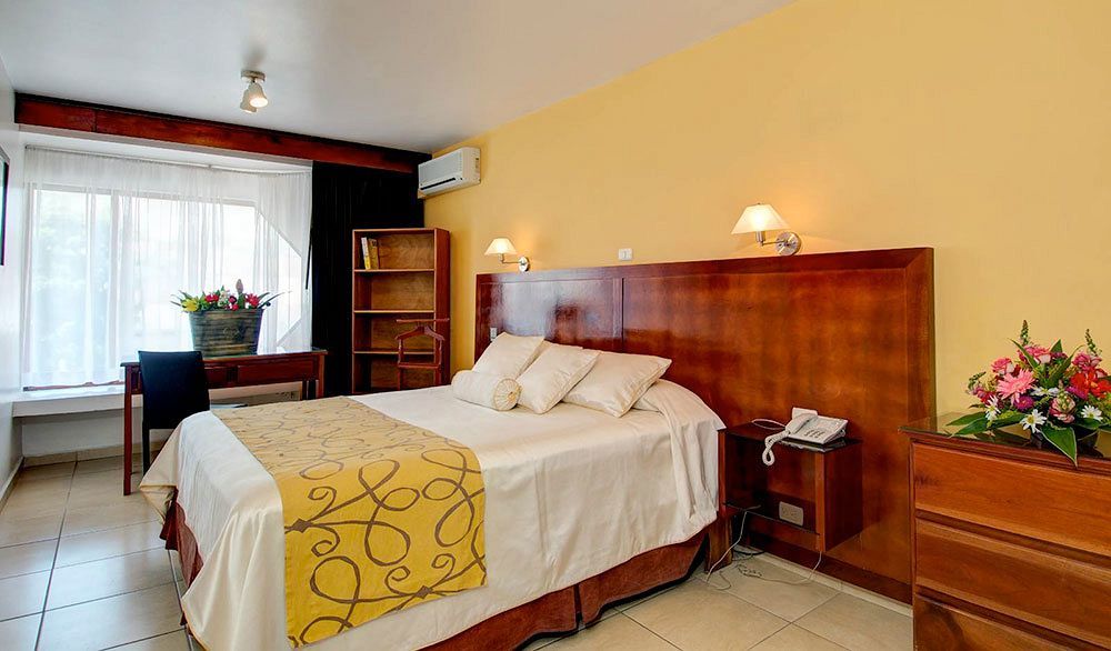 Hotel Residence Inn Suites Cristina San José Eksteriør billede